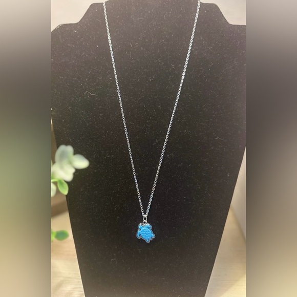 Louis Vuitton Blue Turtle Pendant - Picture 1 of 4